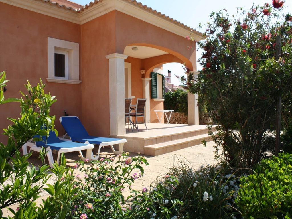 Holiday home Es-trenc Ferienhaeuser